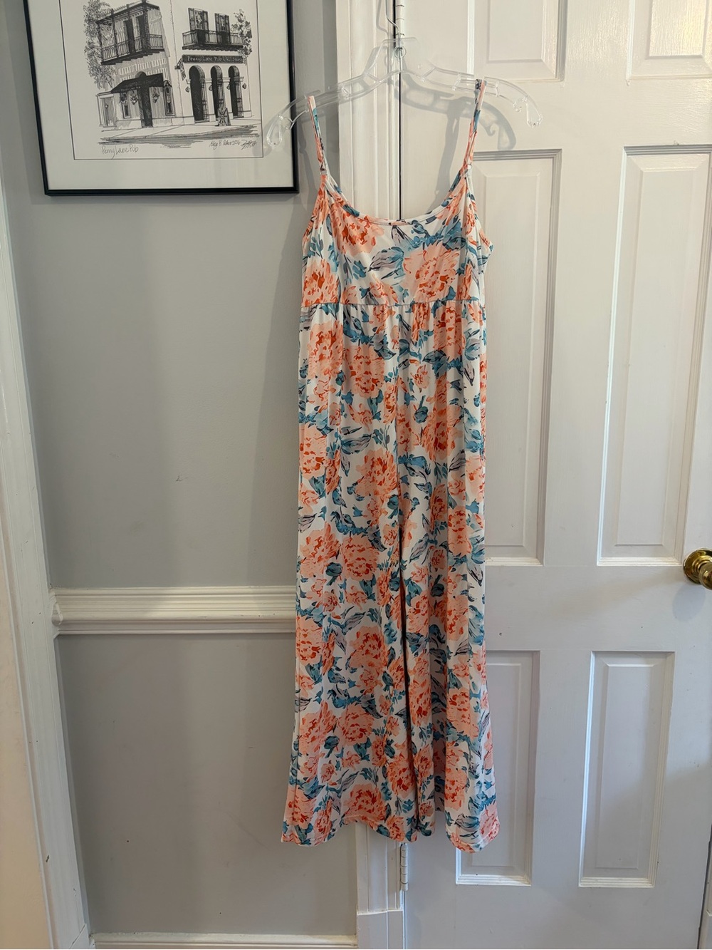 Cute Floral Jumpsuit with adjustable straps!